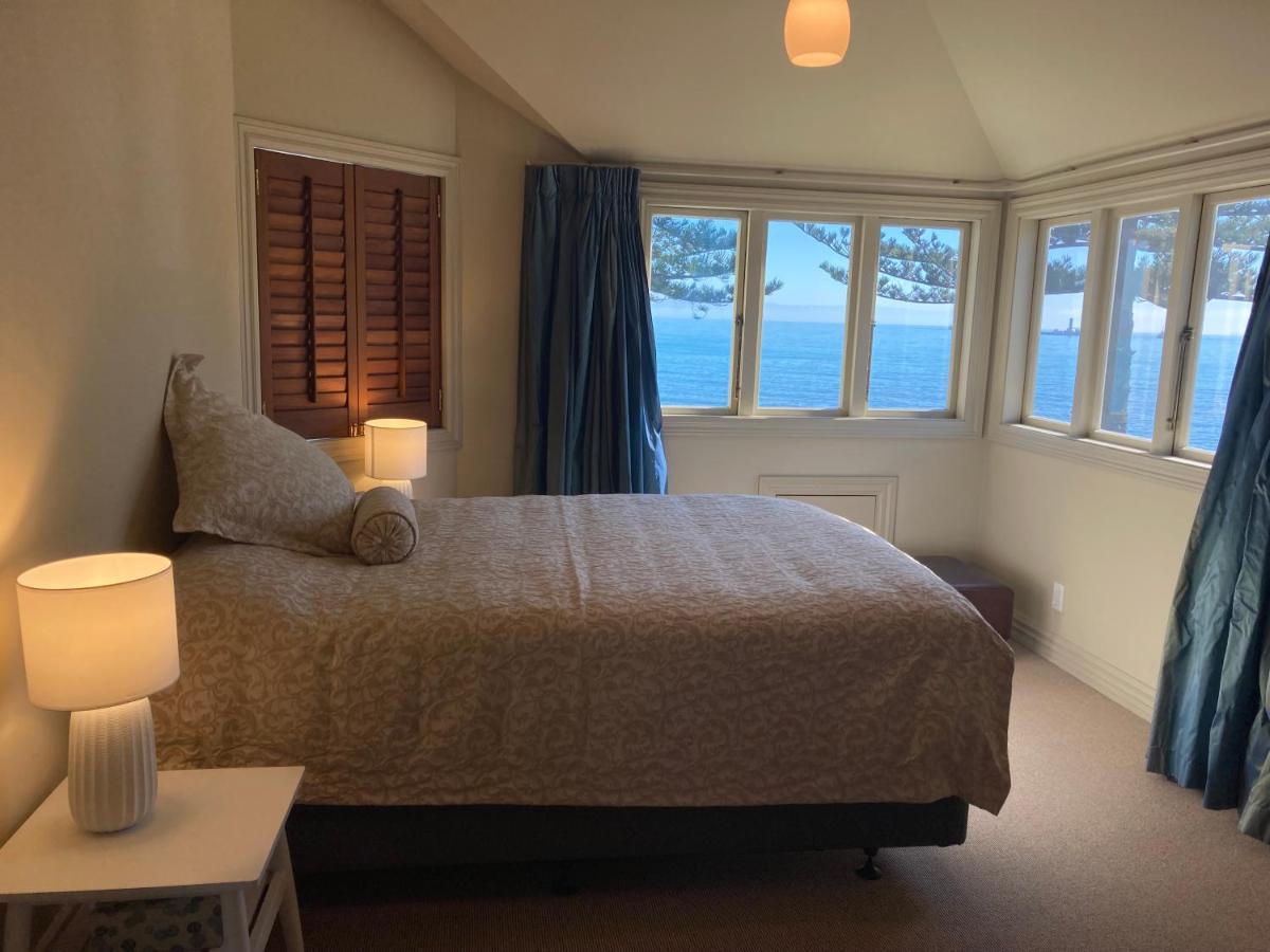 Beachfront Villa เนเปียร์ ภายนอก รูปภาพ