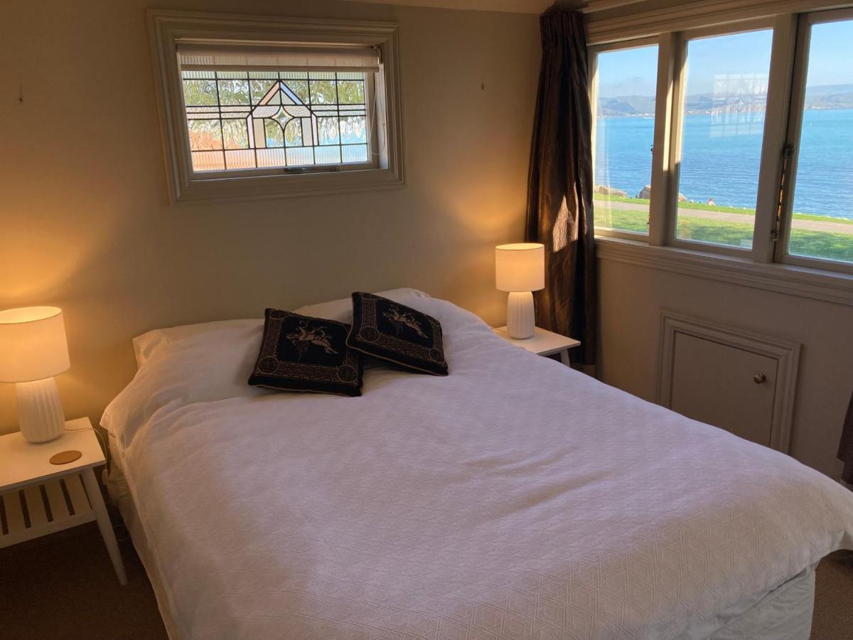 Beachfront Villa เนเปียร์ ภายนอก รูปภาพ